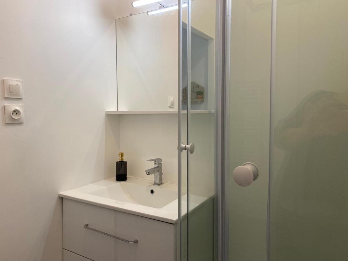 La Maison D'Angelique - Colocation Hoteliere A 150M Gare Tgv- Grande Cuisine Equipee & Salon - Fibre - Netflix Niort Ngoại thất bức ảnh