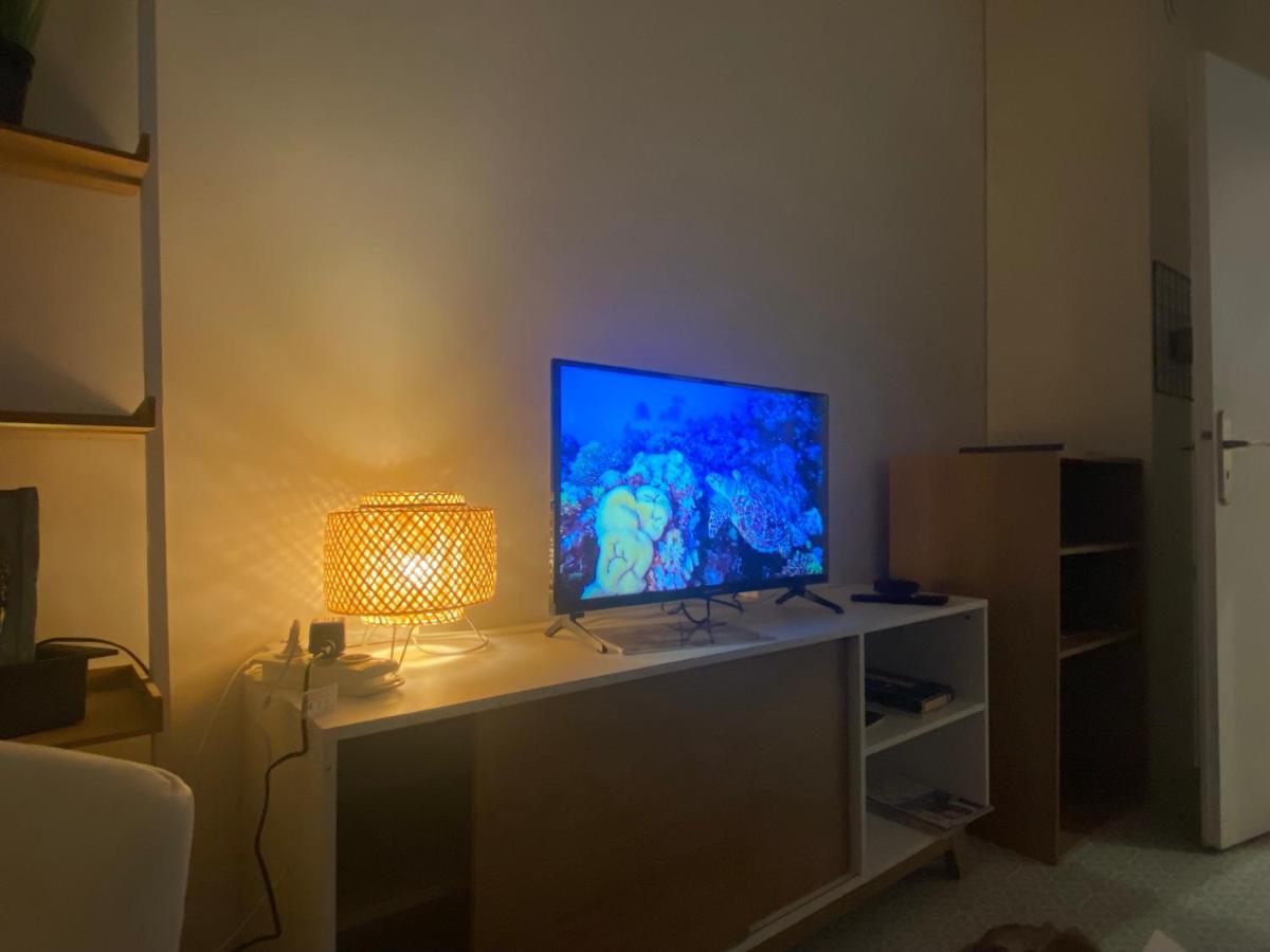 La Maison D'Angelique - Colocation Hoteliere A 150M Gare Tgv- Grande Cuisine Equipee & Salon - Fibre - Netflix Niort Ngoại thất bức ảnh