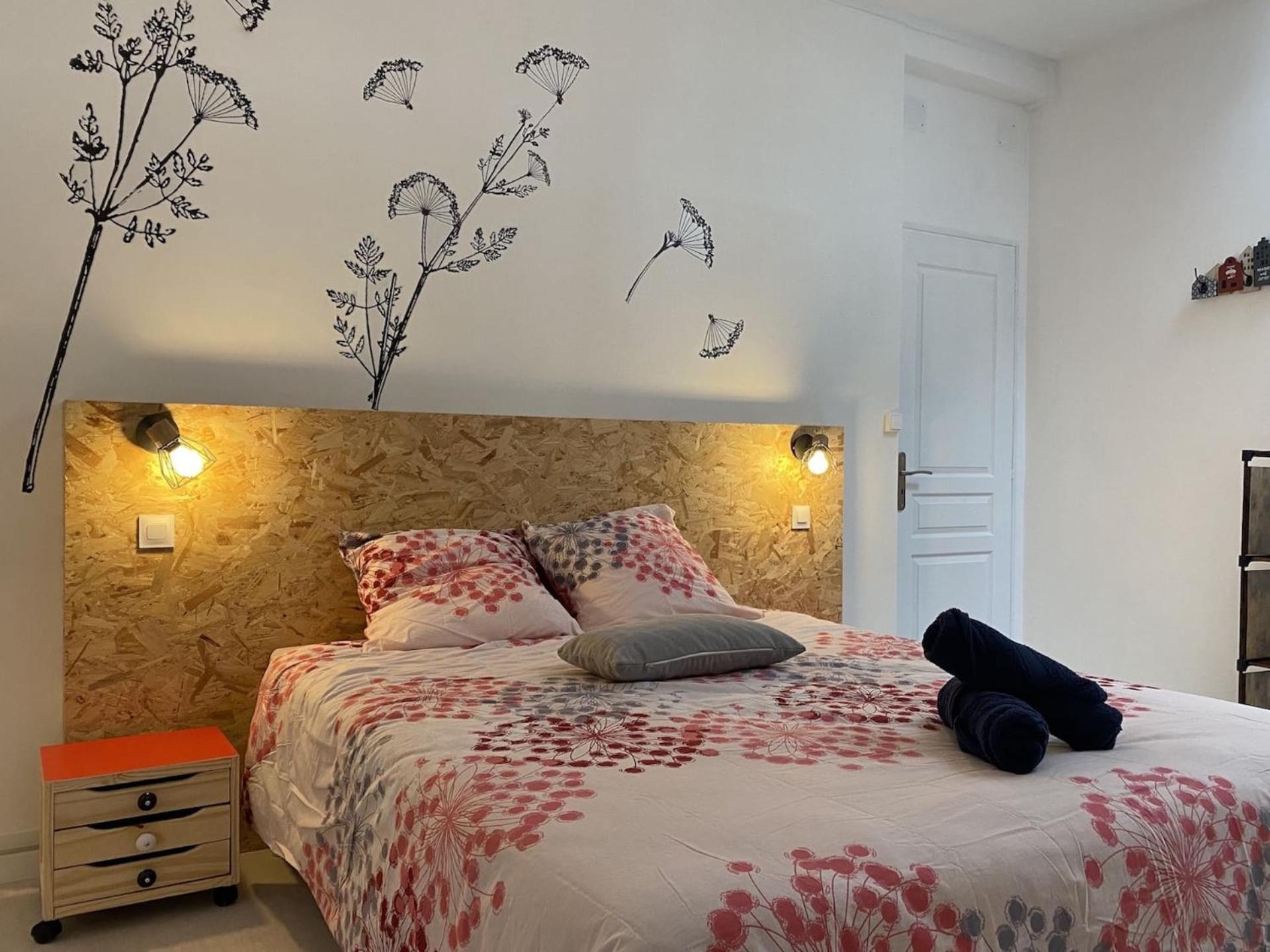 La Maison D'Angelique - Colocation Hoteliere A 150M Gare Tgv- Grande Cuisine Equipee & Salon - Fibre - Netflix Niort Ngoại thất bức ảnh