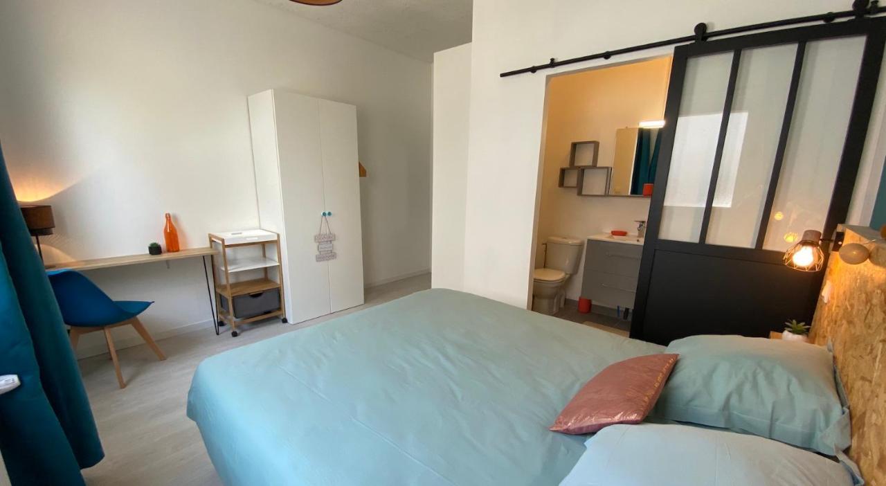 La Maison D'Angelique - Colocation Hoteliere A 150M Gare Tgv- Grande Cuisine Equipee & Salon - Fibre - Netflix Niort Ngoại thất bức ảnh
