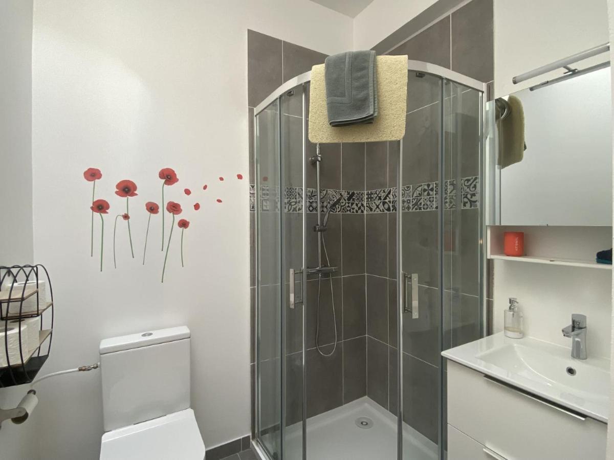 La Maison D'Angelique - Colocation Hoteliere A 150M Gare Tgv- Grande Cuisine Equipee & Salon - Fibre - Netflix Niort Ngoại thất bức ảnh