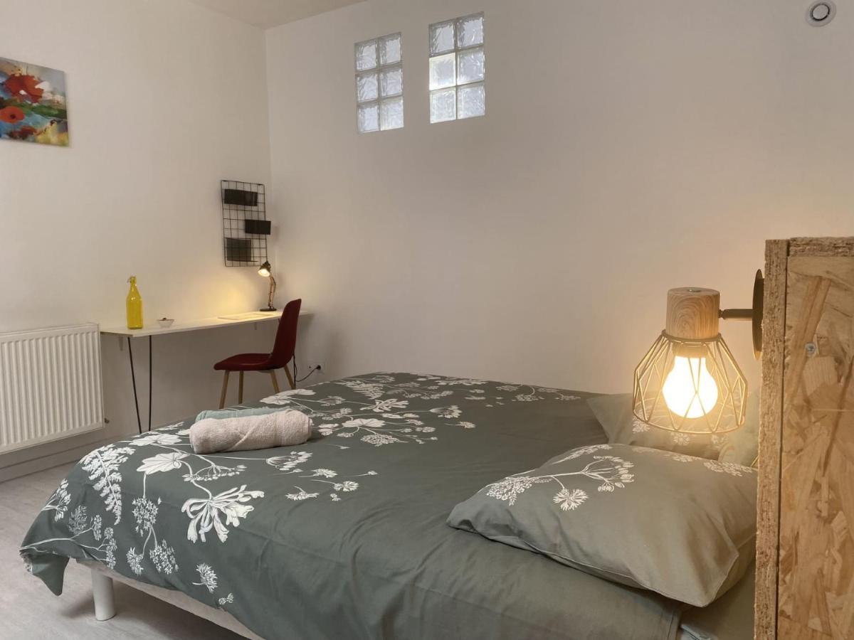 La Maison D'Angelique - Colocation Hoteliere A 150M Gare Tgv- Grande Cuisine Equipee & Salon - Fibre - Netflix Niort Ngoại thất bức ảnh